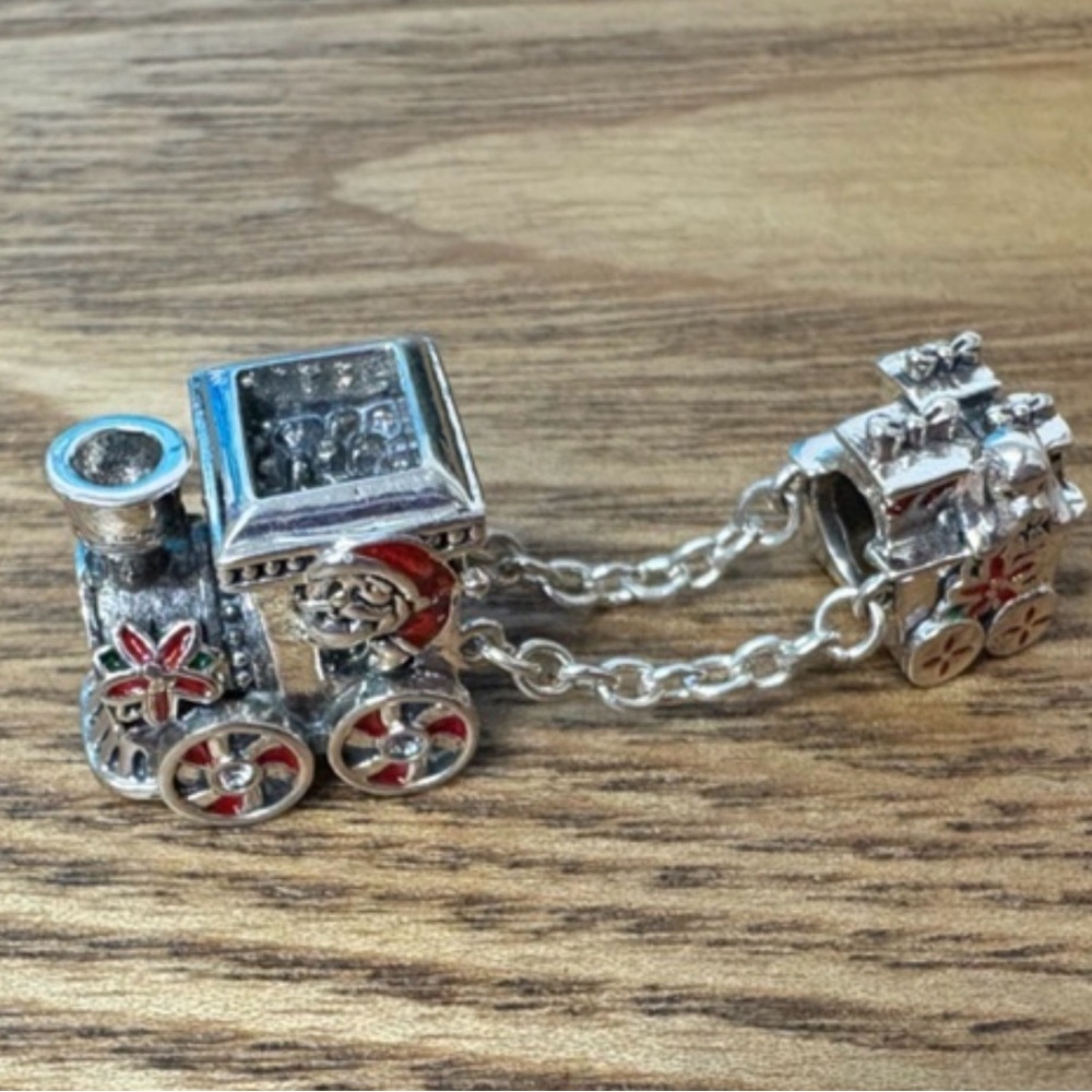 Chamilia | 925 SA Santa’s Train Charm, detailed and beautiful RARE